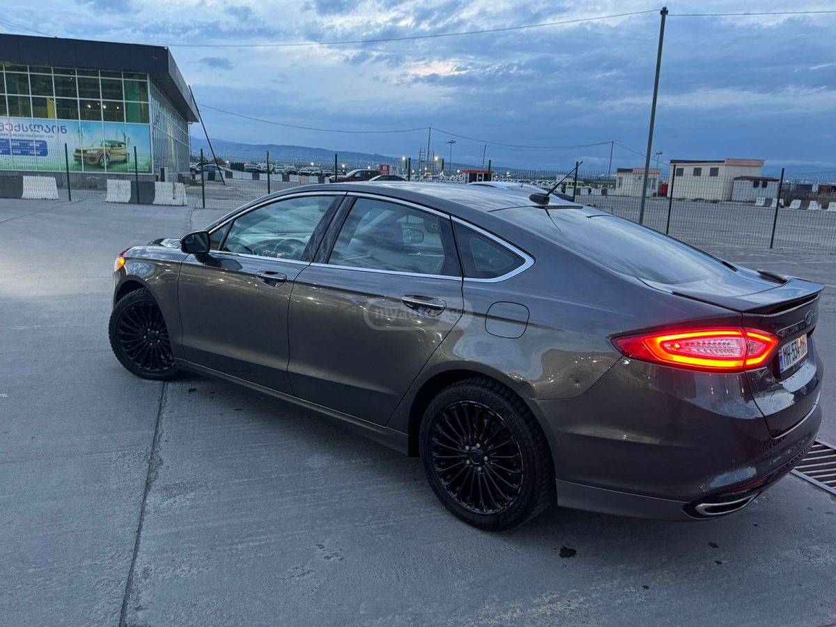Ford Fusion - фото 8