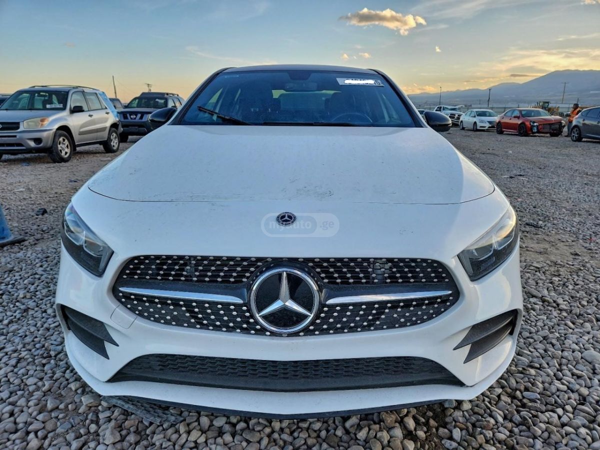 Mercedes-Benz A 220 - фото 3