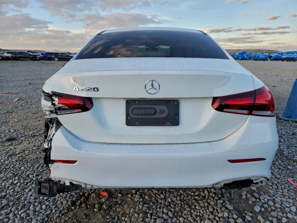 Mercedes-Benz A 220 - фото 4
