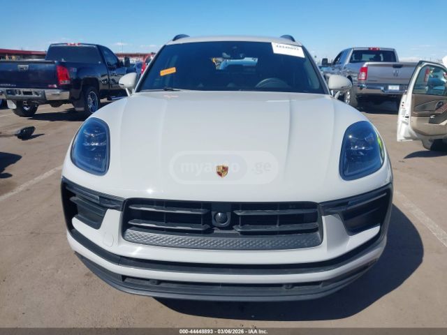 Porsche Macan 2024 — миниатюра 11