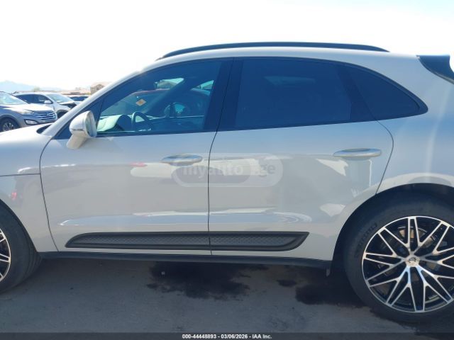 Porsche Macan 2024 — миниатюра 13