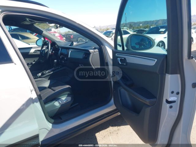 Porsche Macan 2024 — миниатюра 5