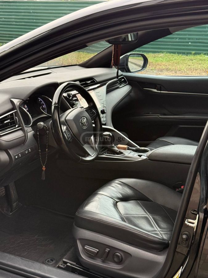 Toyota Camry - фото 7