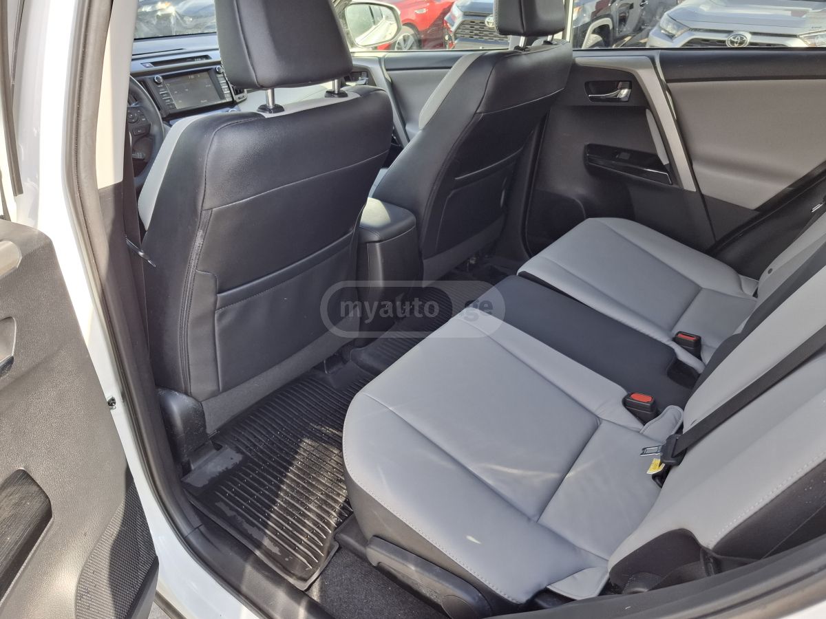 Toyota RAV 4 - фото 10