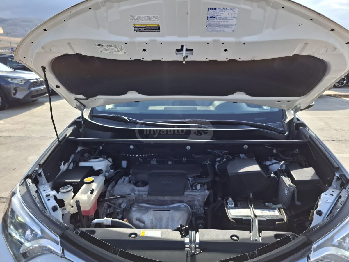 Toyota RAV 4 - фото 11