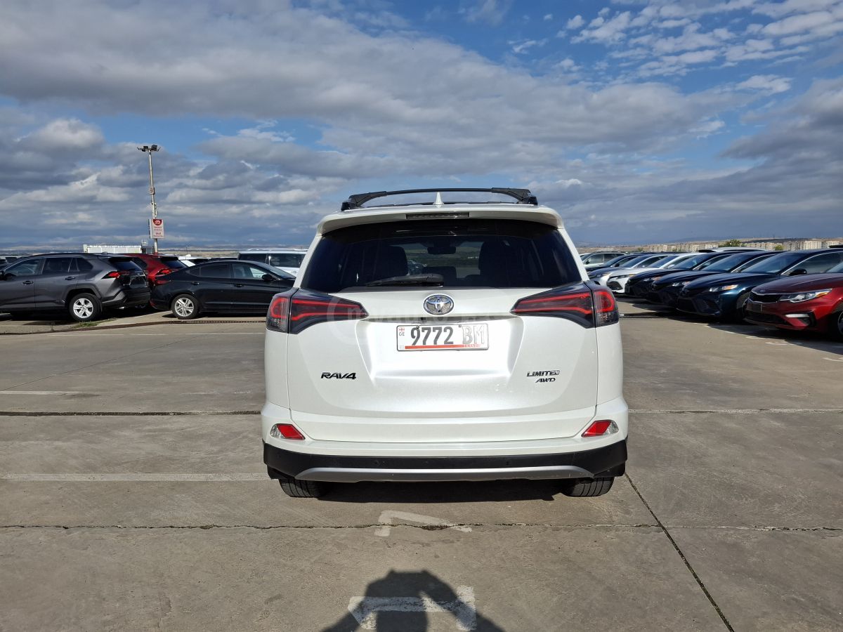 Toyota RAV 4 - фото 5