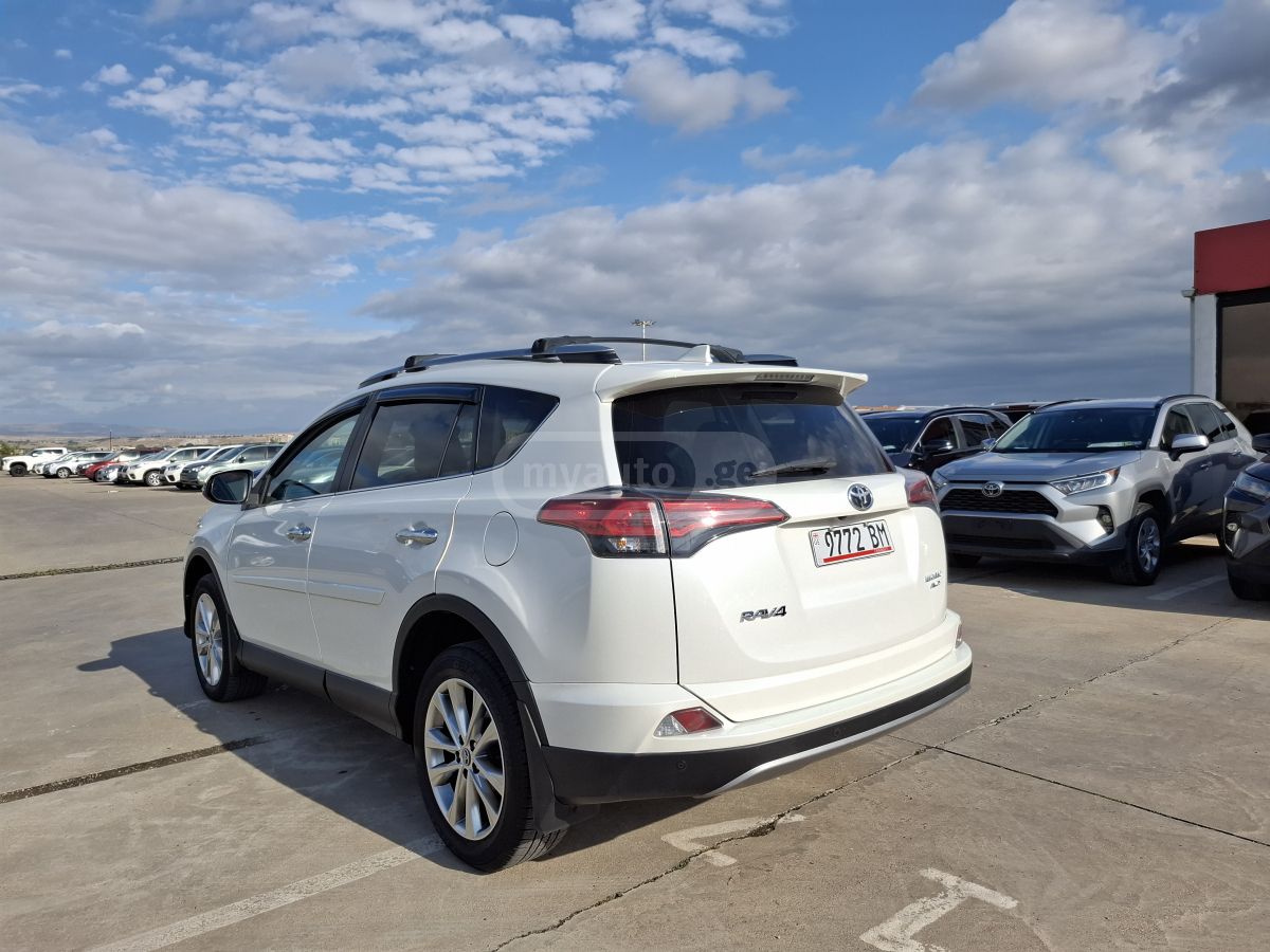 Toyota RAV 4 - фото 6