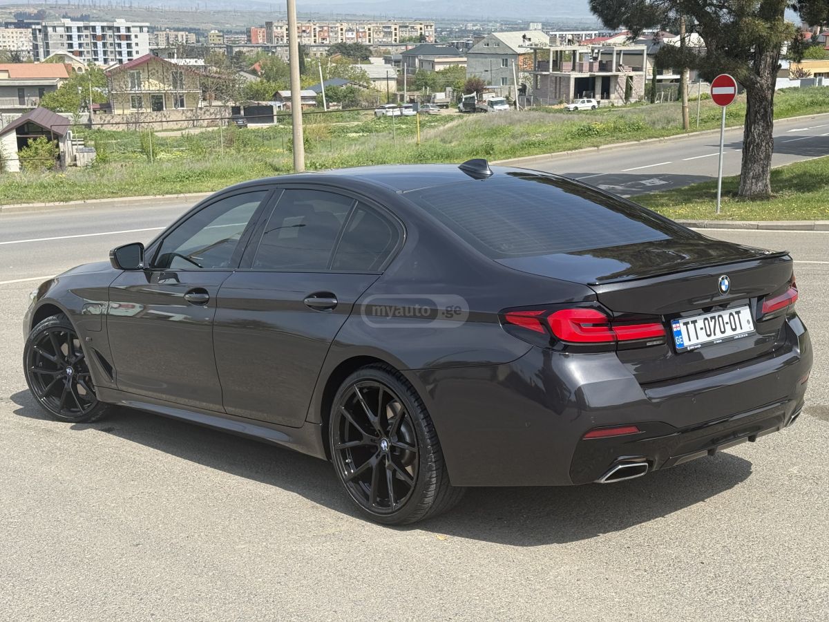 BMW 530 - фото 2