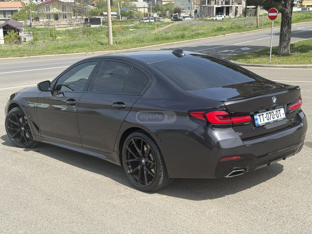 BMW 530 - фото 6