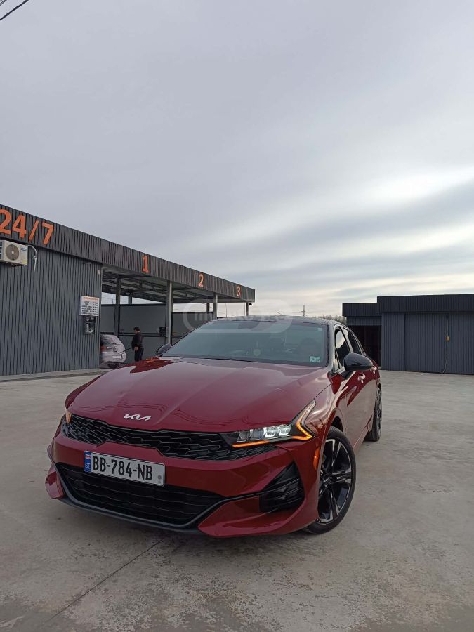 Kia K5 - фото 1