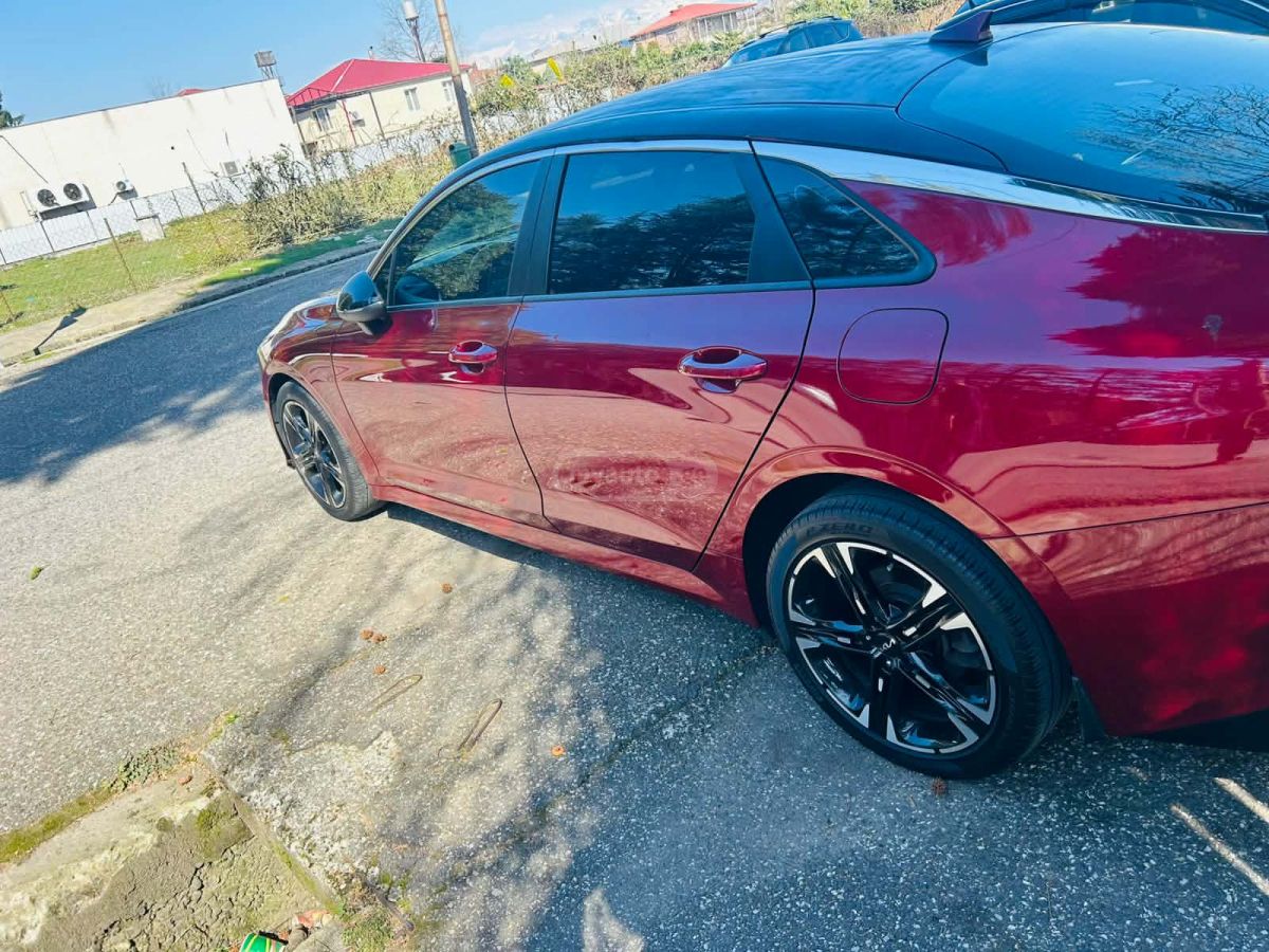 Kia K5 - фото 4