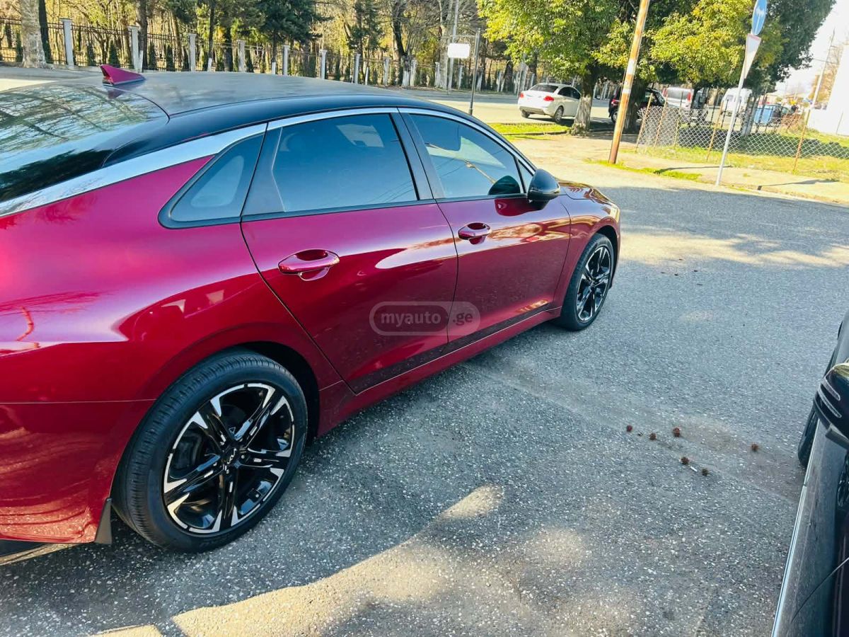 Kia K5 - фото 7