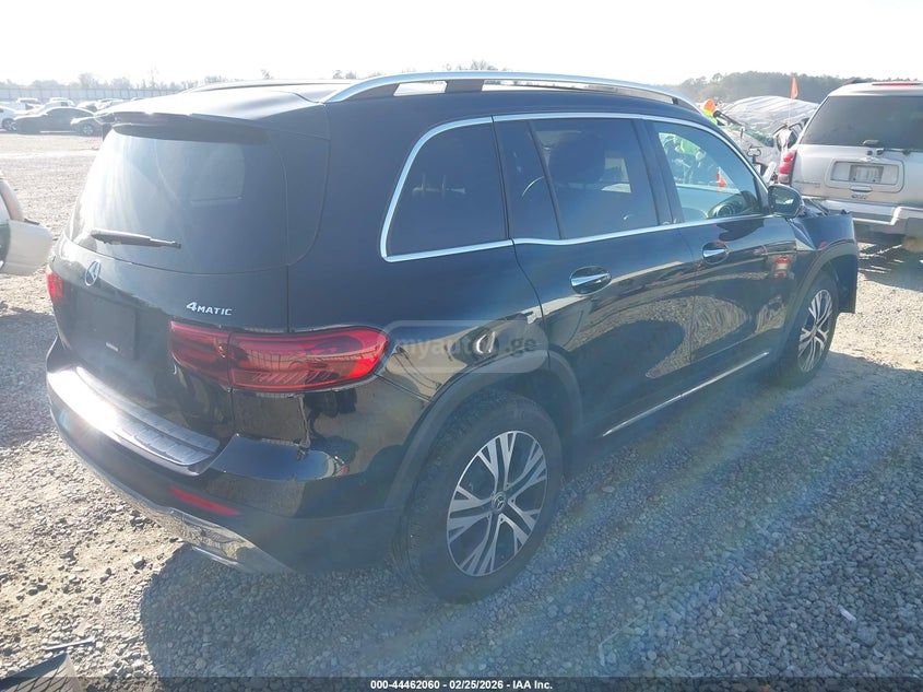 Mercedes-Benz GLB 250 2024 — миниатюра 3