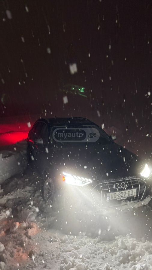 Audi A4 - фото 5