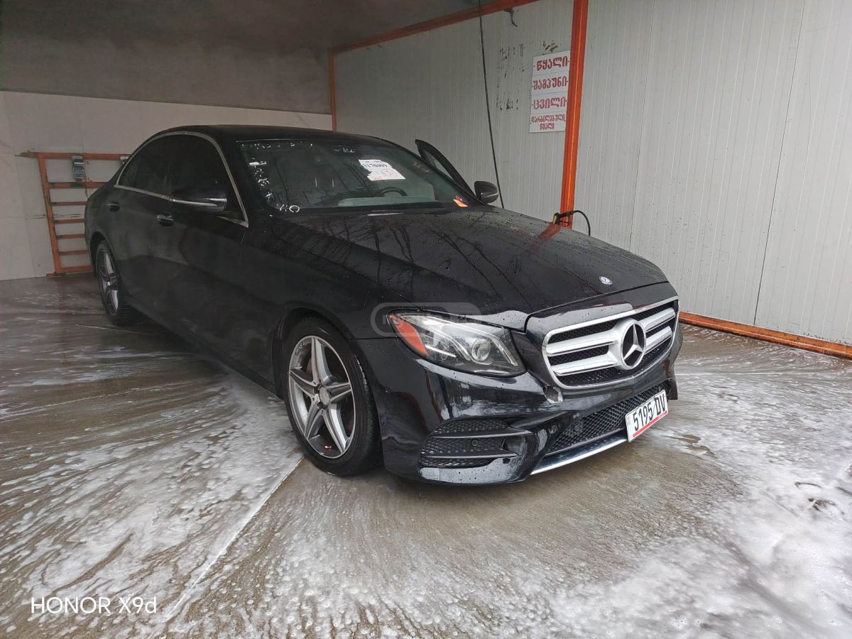 Mercedes-Benz E 300 - фото 4