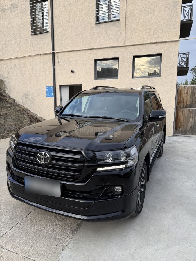 Toyota Luxury 4dr 4x4 Automatic — миниатюра 6