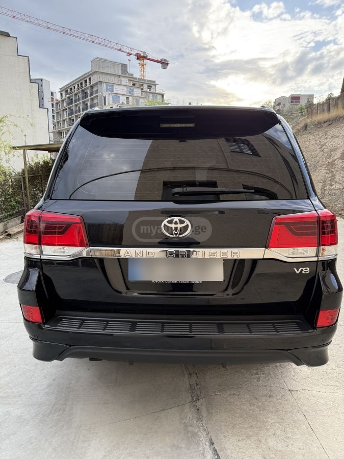 Toyota Luxury 4dr 4x4 Automatic — миниатюра 7