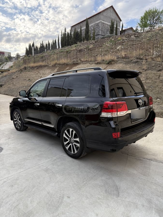 Toyota Luxury 4dr 4x4 Automatic — миниатюра 8