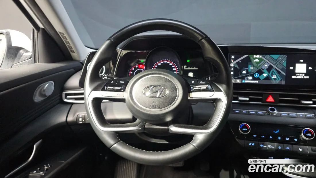 Hyundai Elantra - фото 11