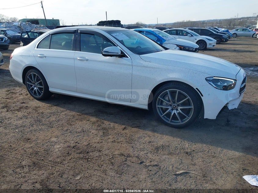 Mercedes-Benz E 350 2021 — миниатюра 1