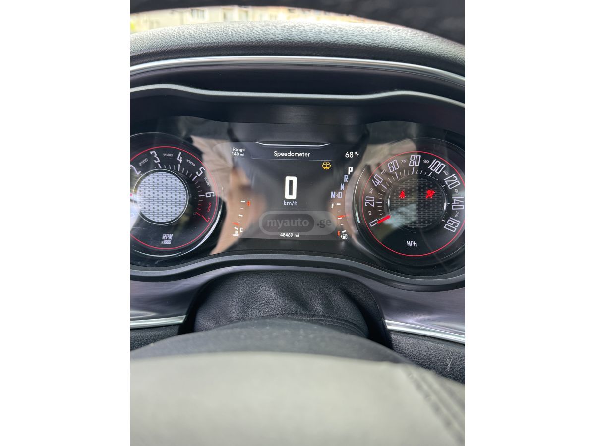 Dodge Challenger - фото 10