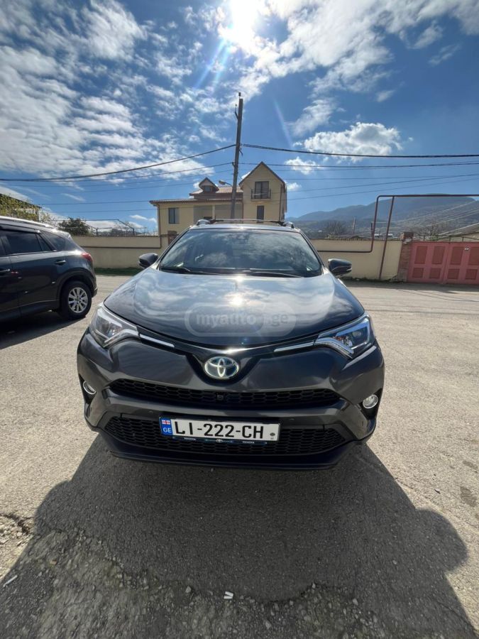 Toyota RAV 4 - фото 1