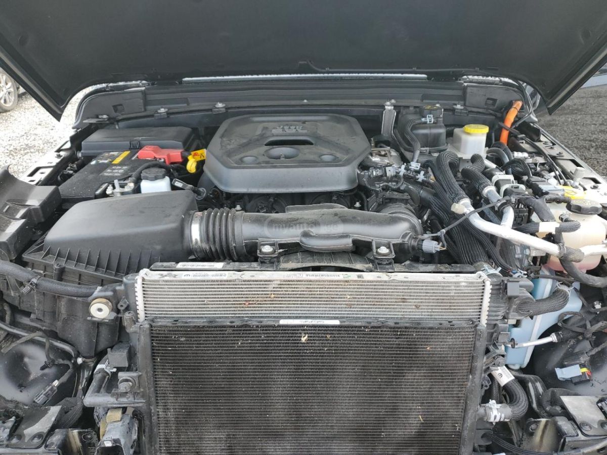 Jeep Sahara 4dr 4x4 Automatic — миниатюра 9