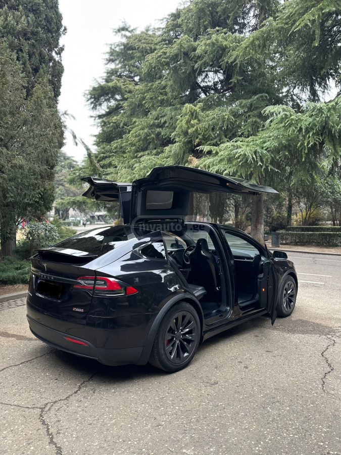 Tesla Model X - фото 2