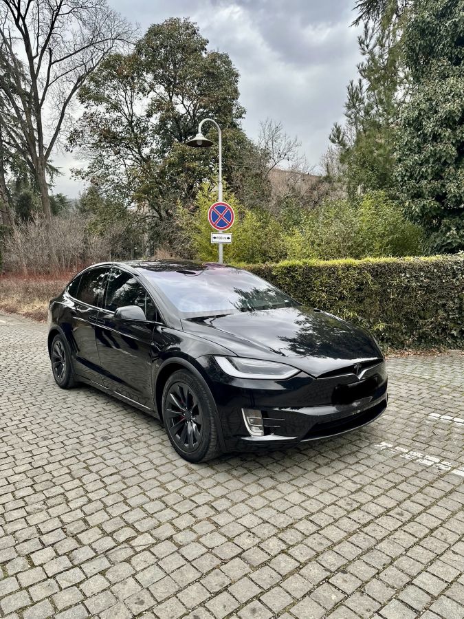 Tesla Model X - фото 5