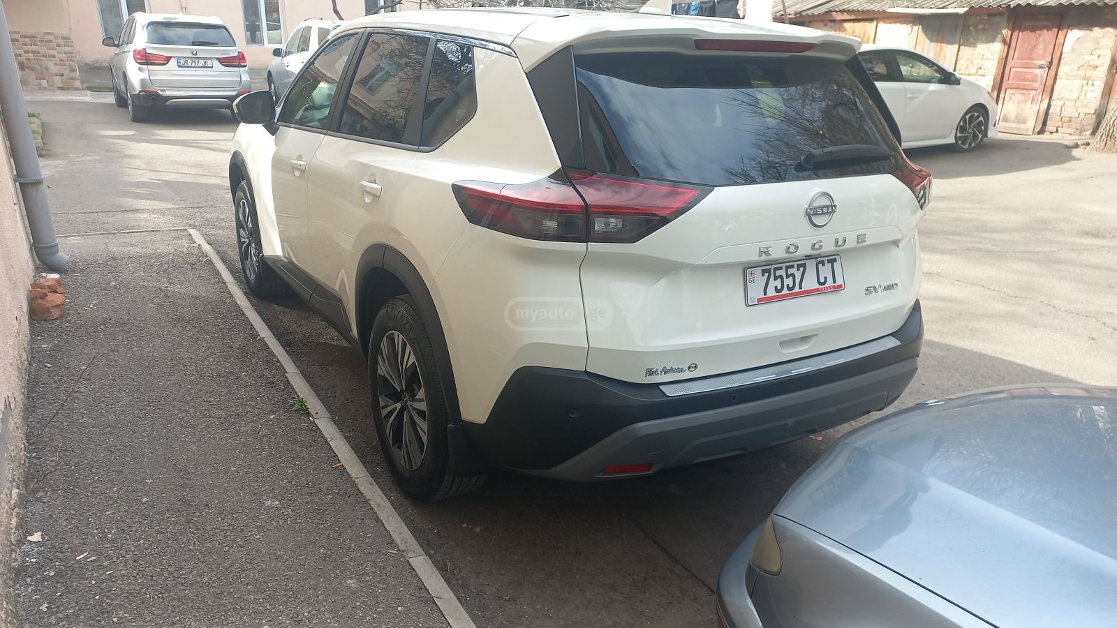 Nissan Rogue - фото 2