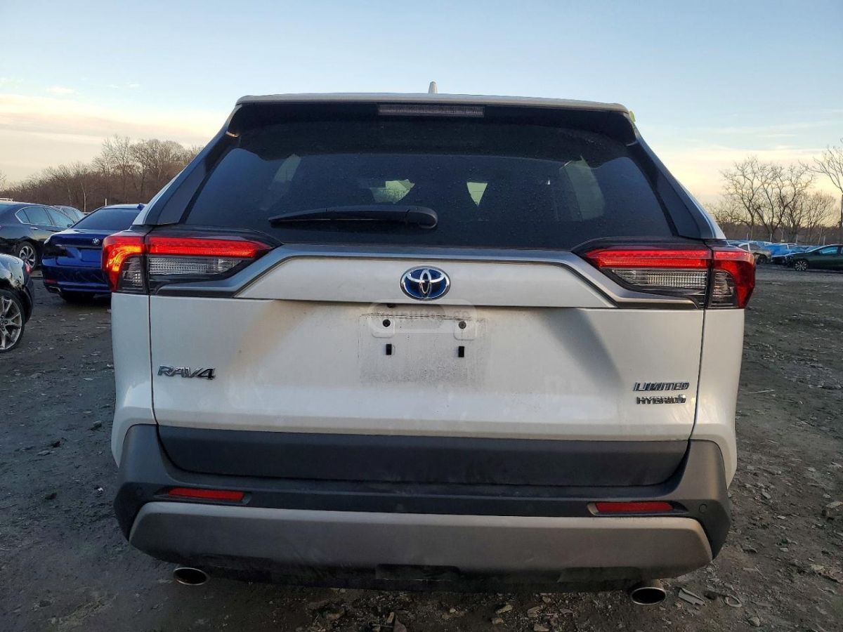 Toyota RAV 4 - фото 6