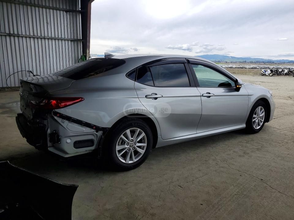 Toyota Camry - фото 3