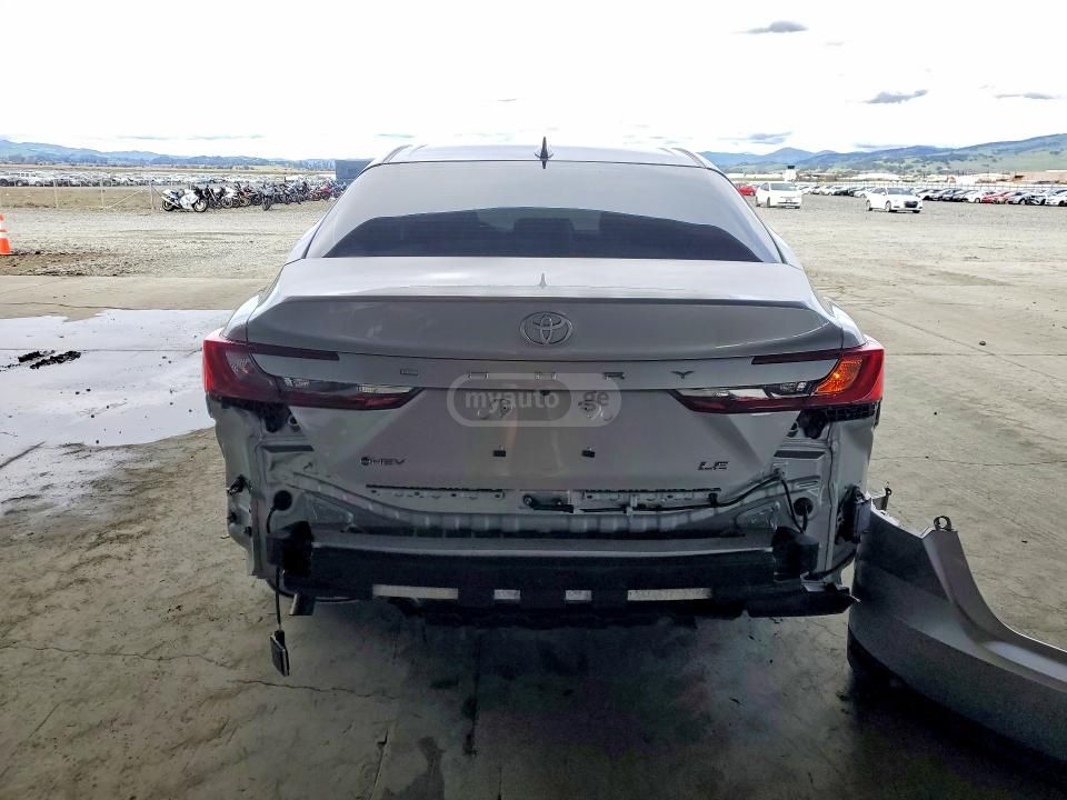 Toyota Camry - фото 6
