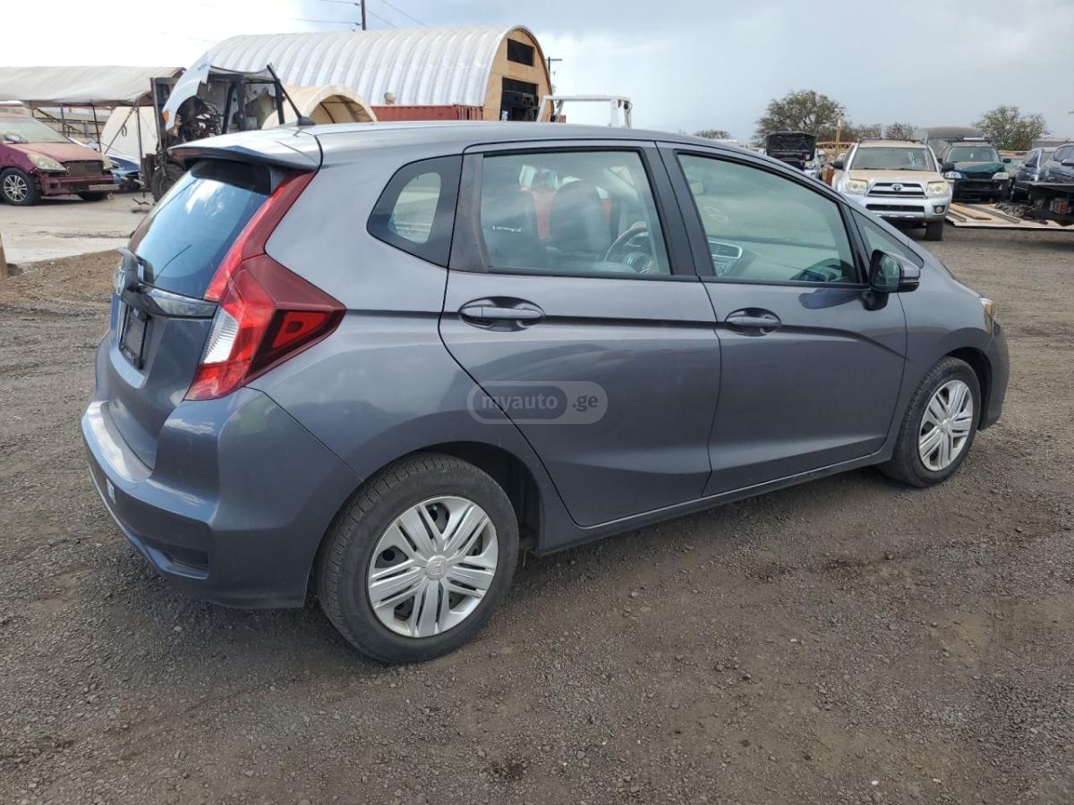 Honda FIT - фото 3