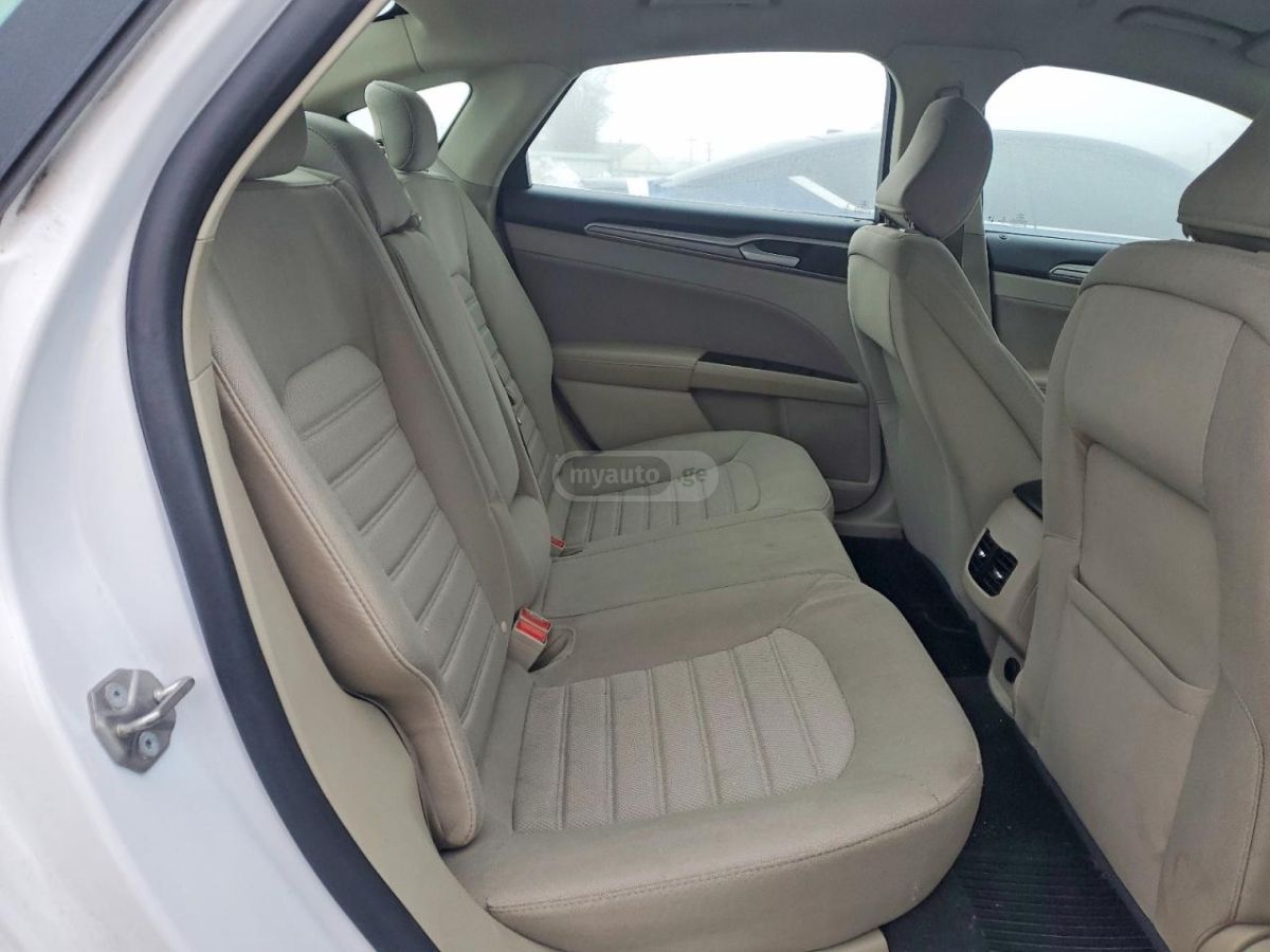 Ford Fusion - фото 10