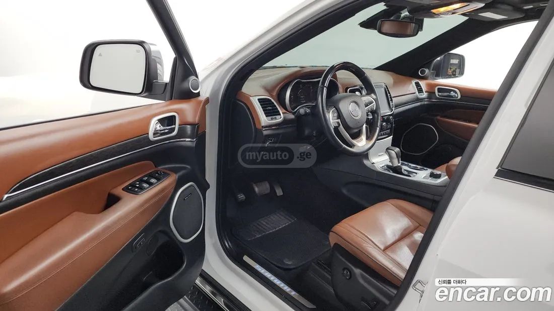 Jeep Grand Cherokee - фото 10