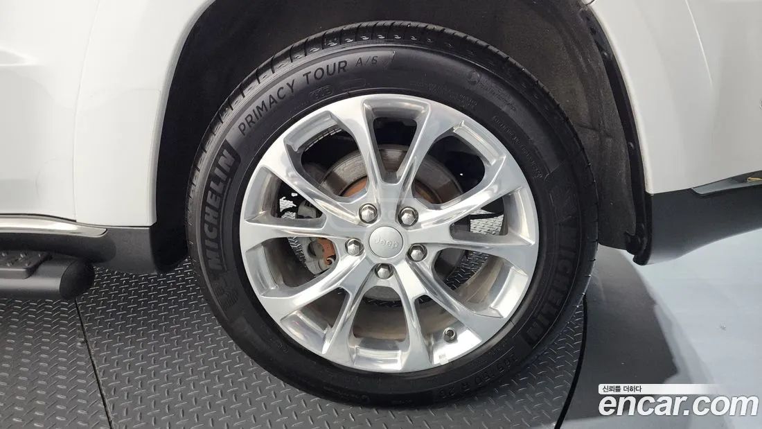 Jeep Grand Cherokee - фото 5