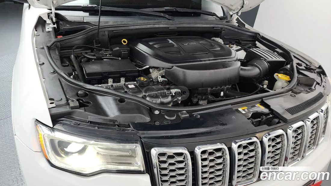 Jeep Grand Cherokee - фото 6