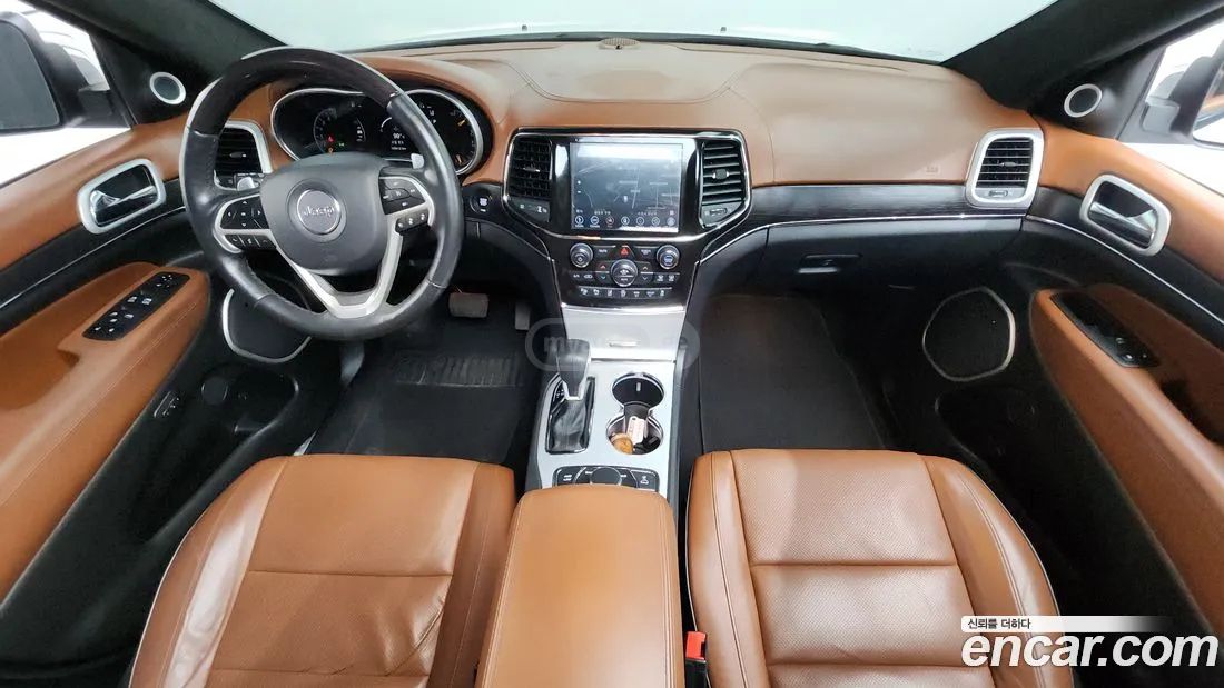 Jeep Grand Cherokee - фото 7