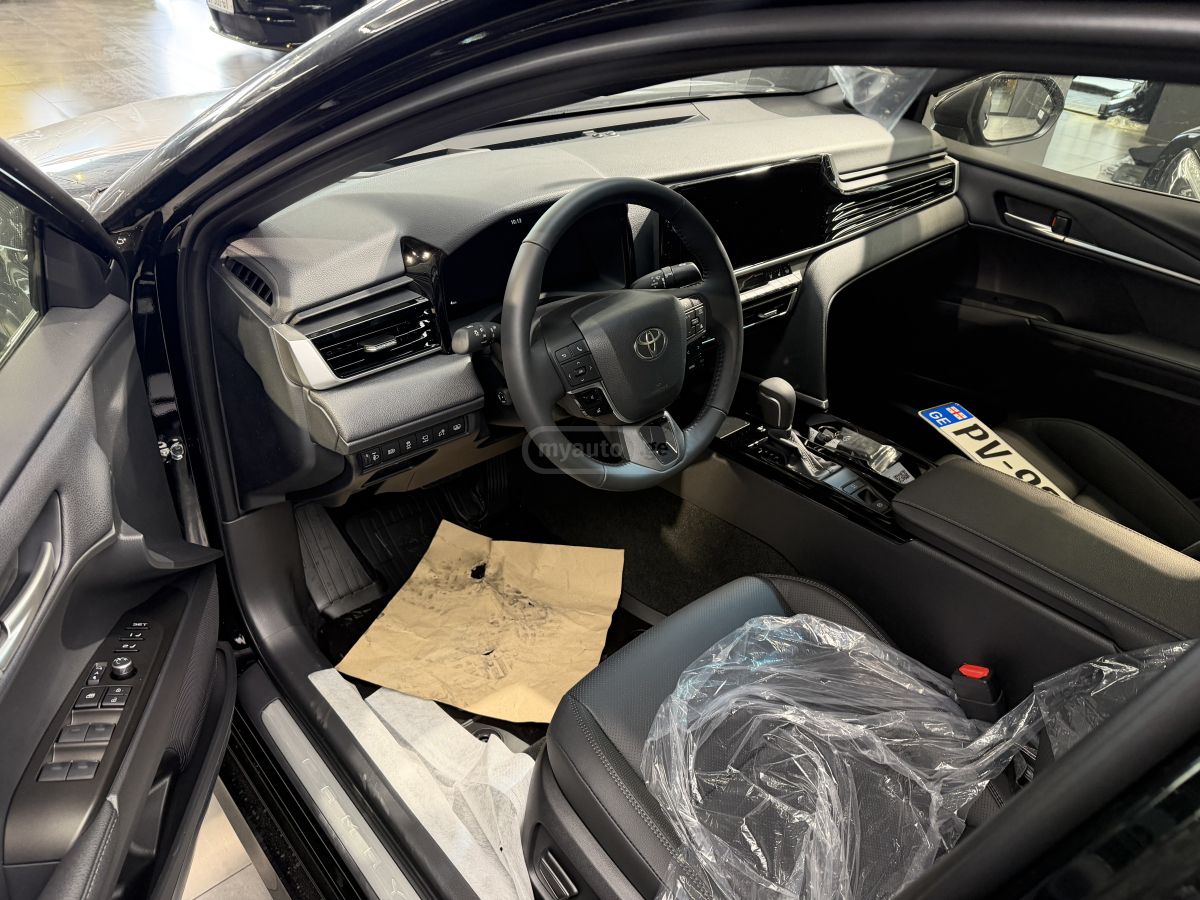 Toyota Camry - фото 4