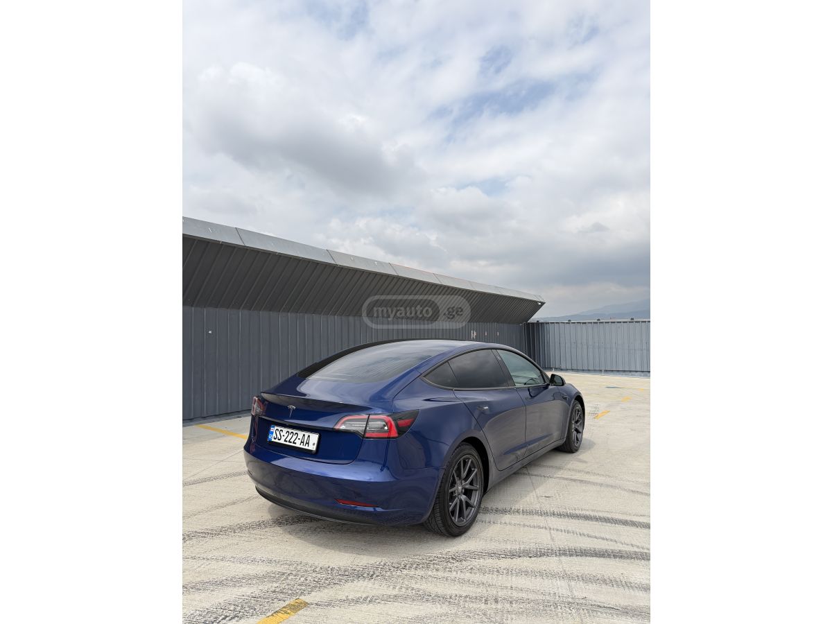 Tesla Model 3 - фото 2