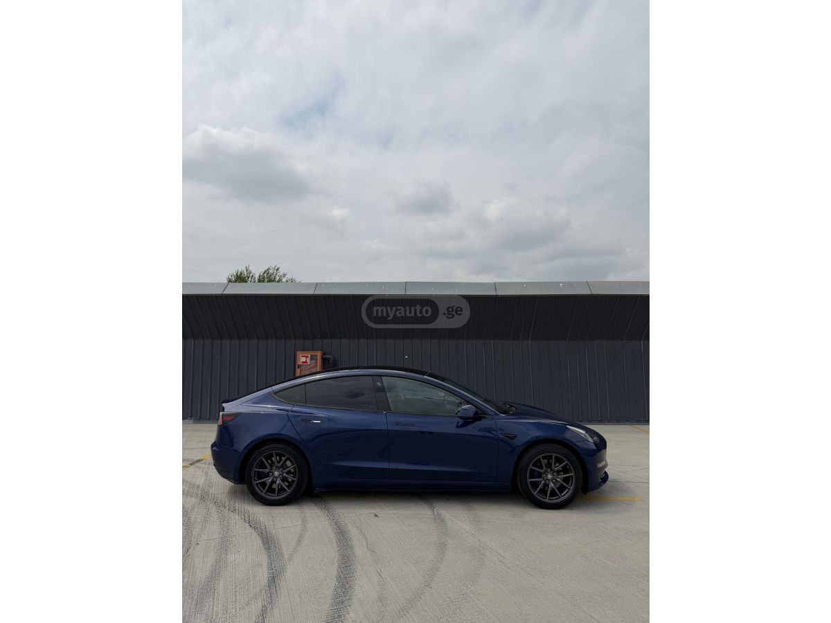 Tesla Model 3 - фото 6