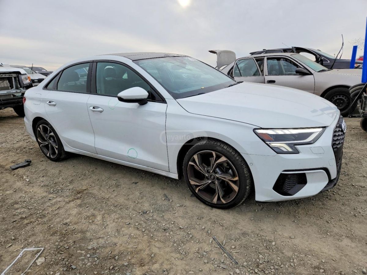 Audi 40 Premium 4dr All-Wheel Drive — миниатюра 2