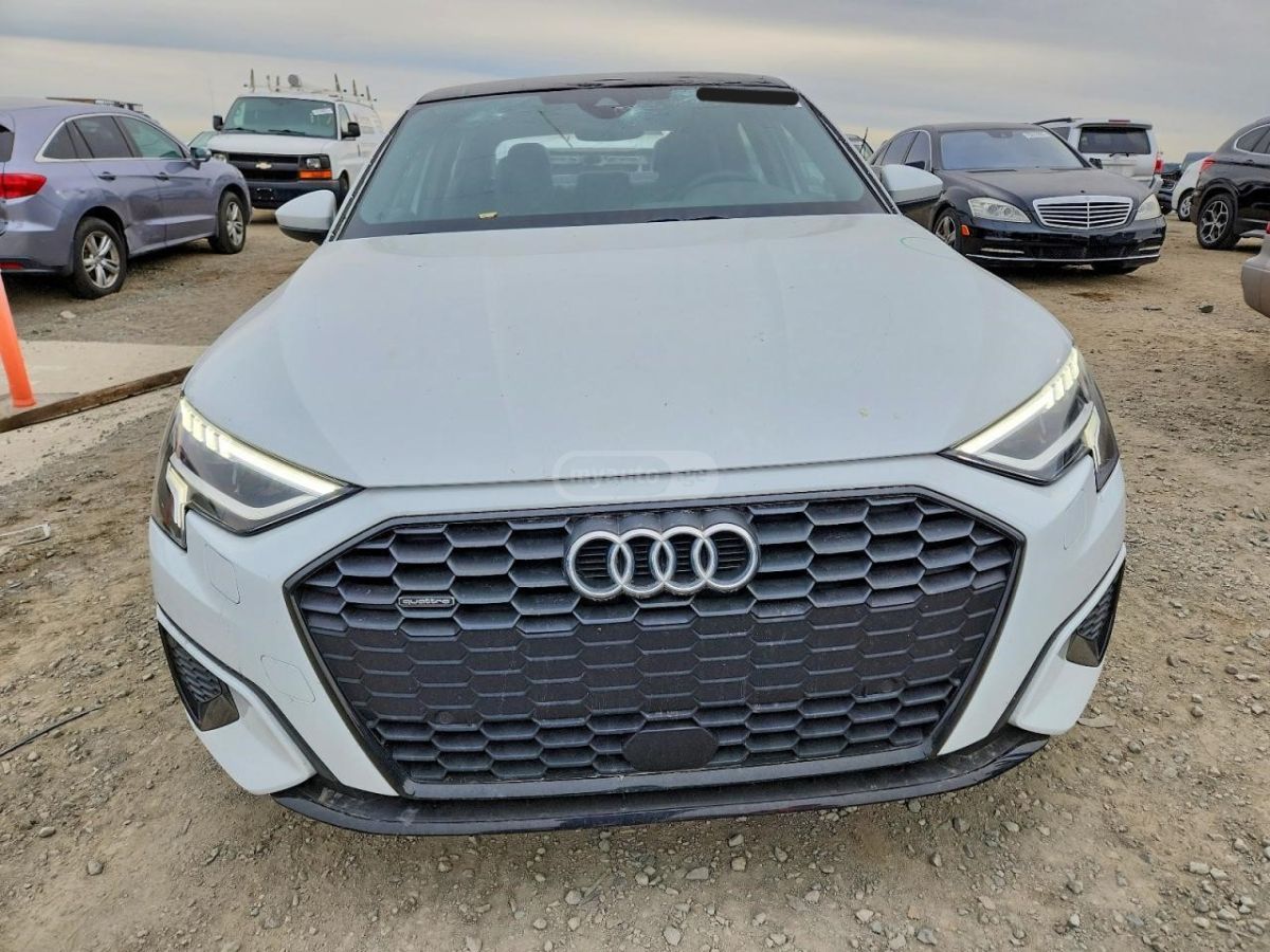 Audi 40 Premium 4dr All-Wheel Drive — миниатюра 3