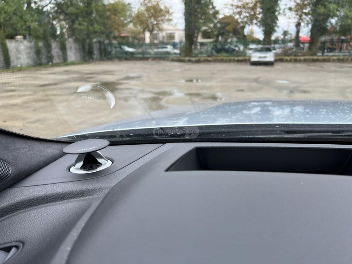 Audi Q7 - фото 8