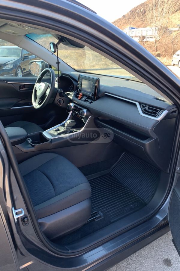 Toyota LE 4dr All-Wheel Drive CVT — миниатюра 11