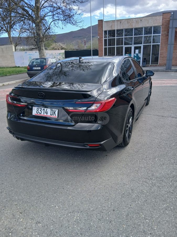 Toyota Camry - фото 5