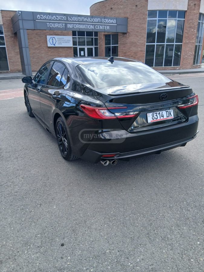 Toyota Camry - фото 6