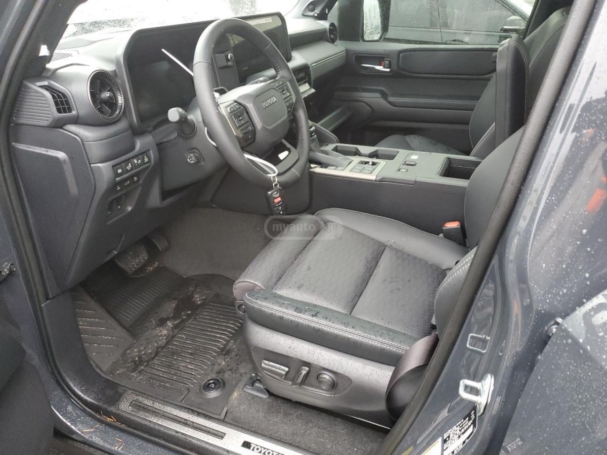 Toyota Land Cruiser Prado 2025 — миниатюра 7