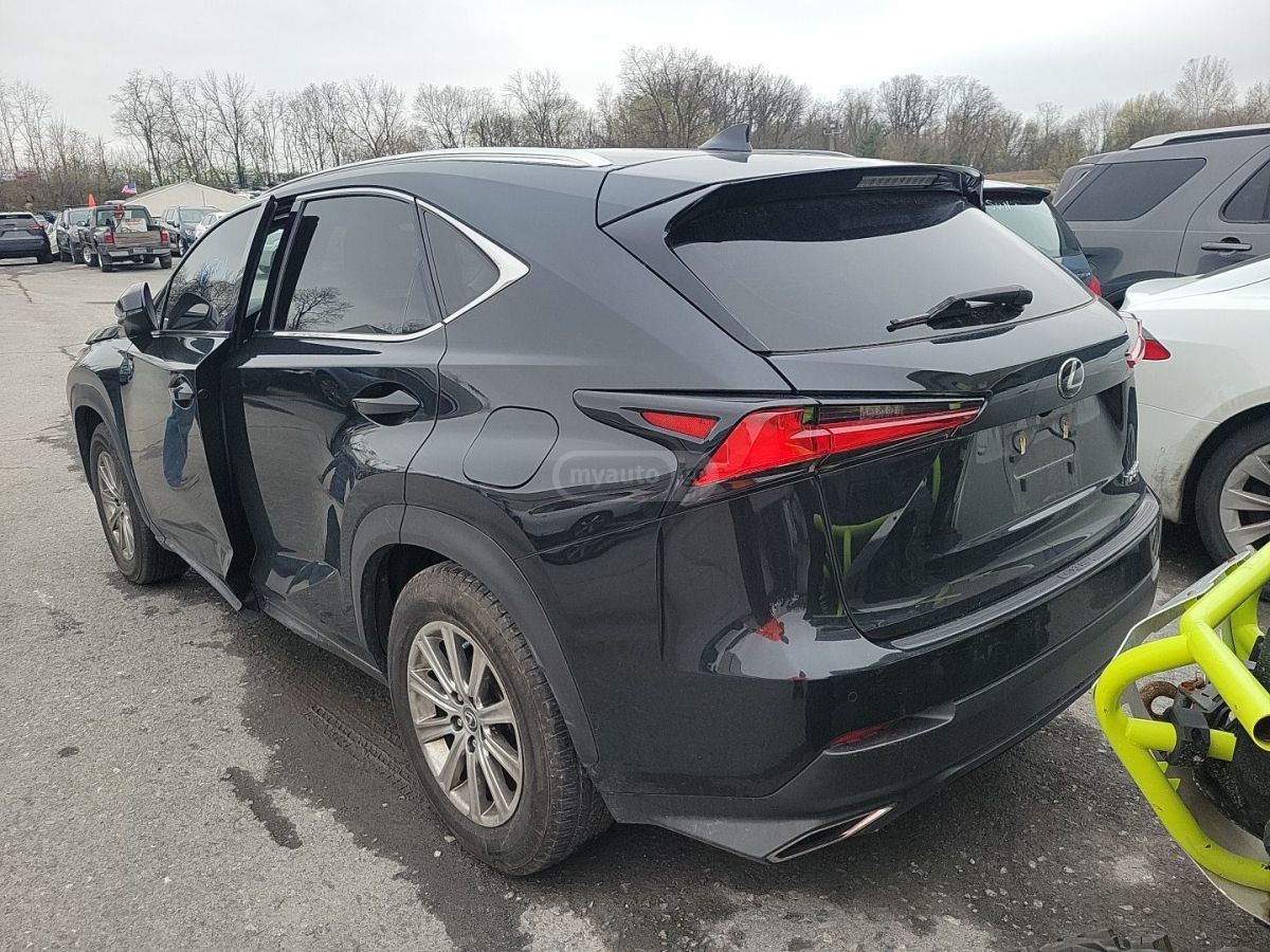 Lexus NX 300 - фото 3